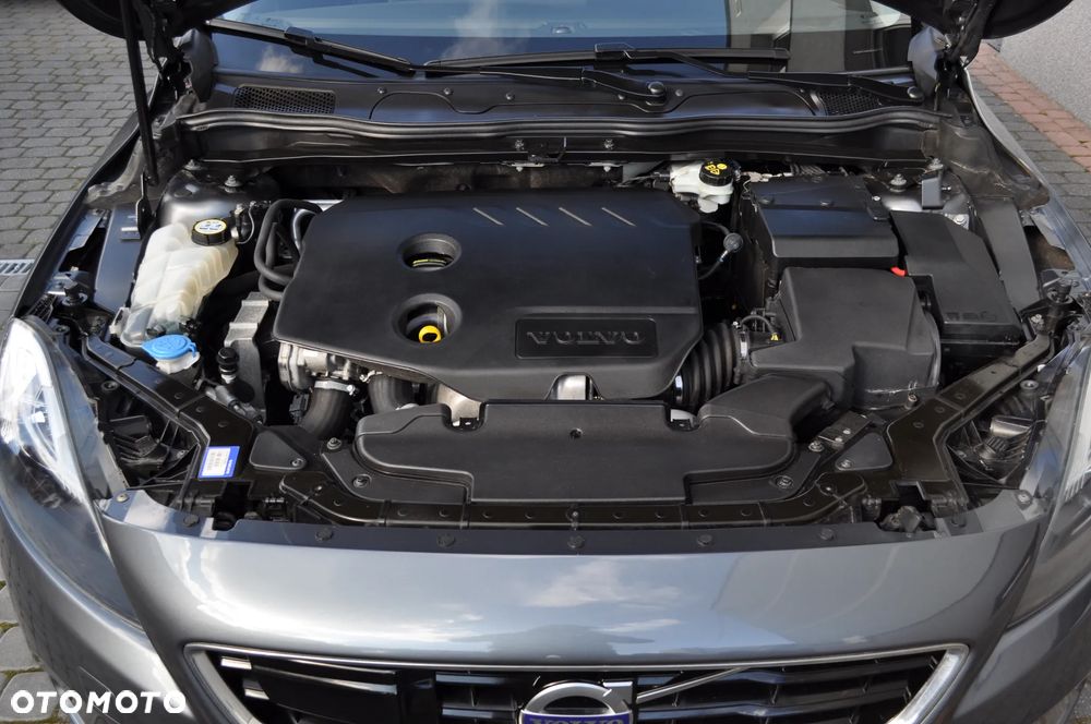Volvo V40 D2 Momentum - 30
