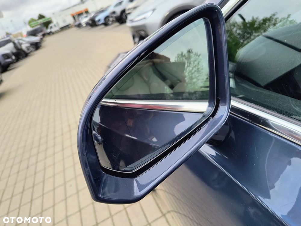 Volvo V90 D4 Momentum Pro - 32
