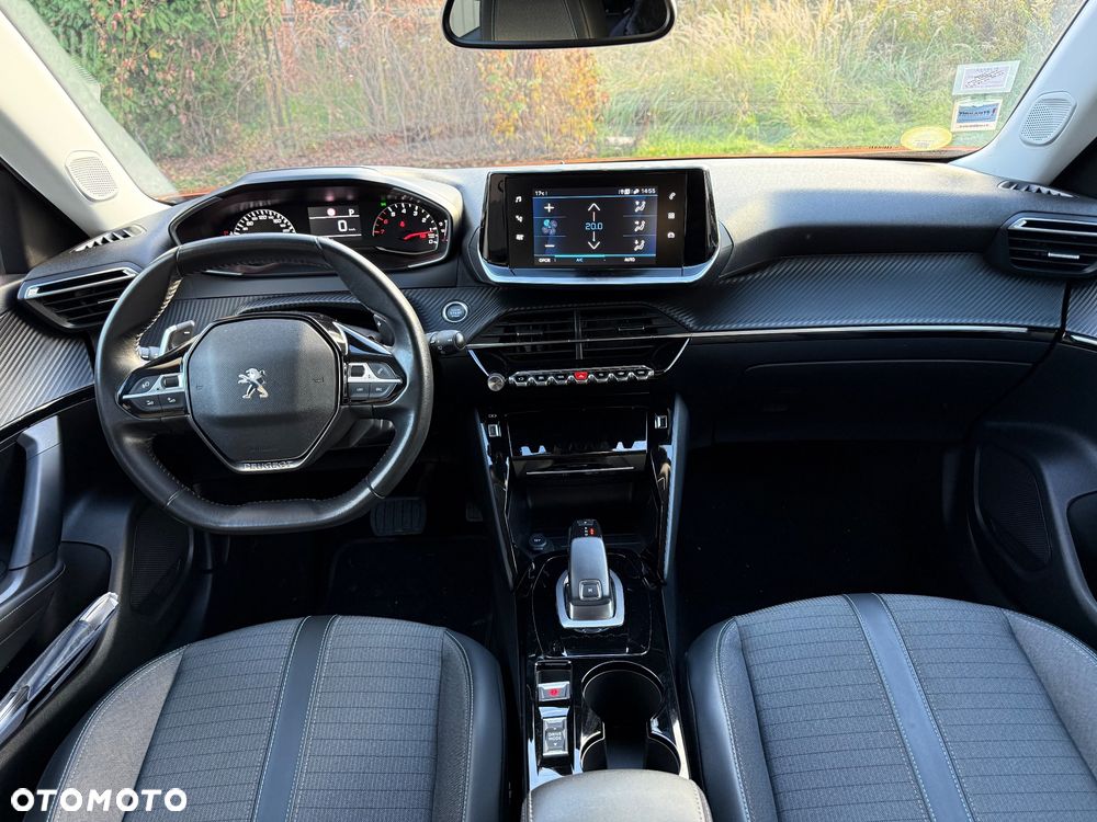 Peugeot 2008 - 11