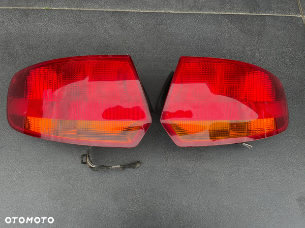 AUDI A3 8P SPORTBACK 04-08 TYŁ PRAWA LEWA TYLNA LAMPA KOMPLETNA