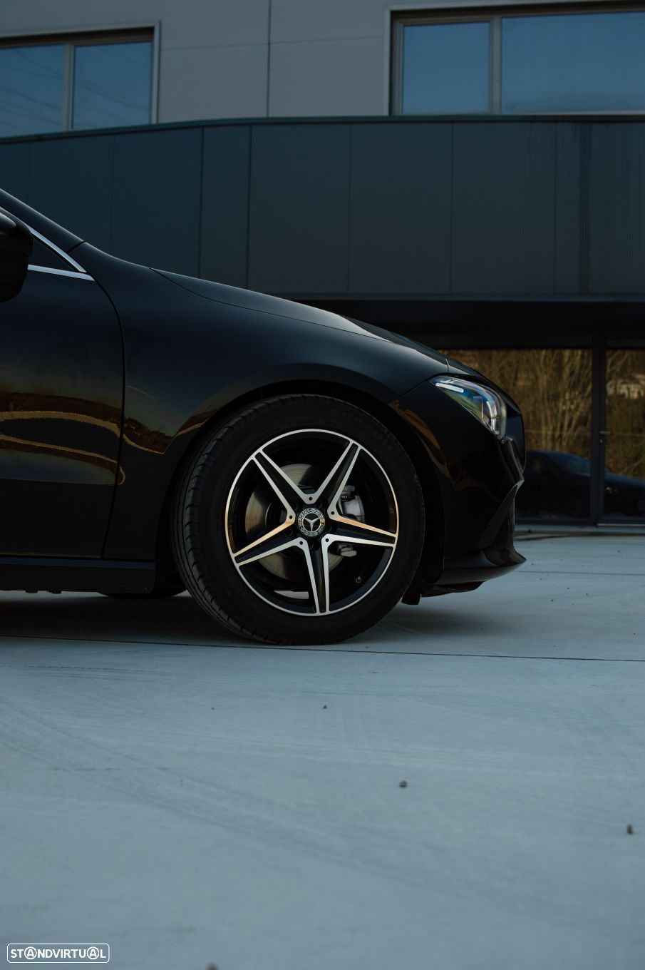 Mercedes-Benz CLA 180 - 53