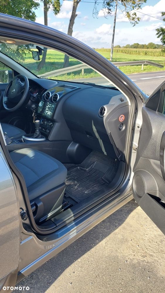 Nissan Qashqai - 2