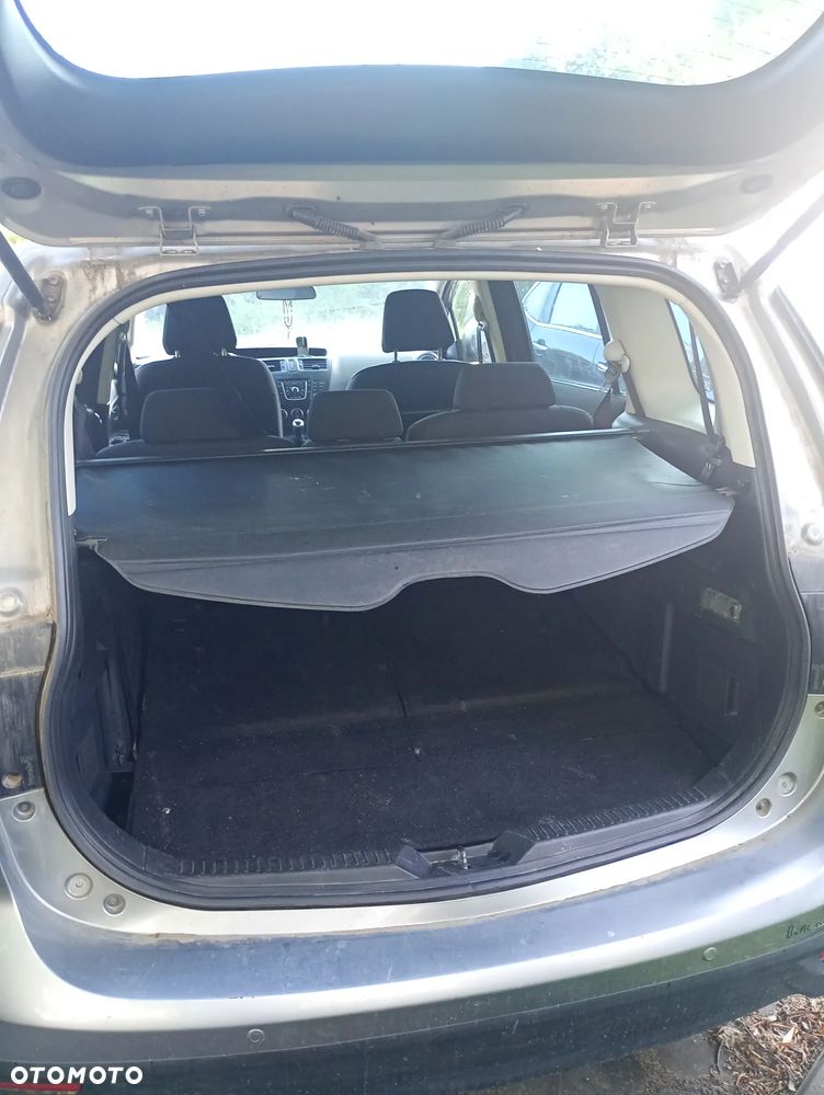 Mazda 5 - 8