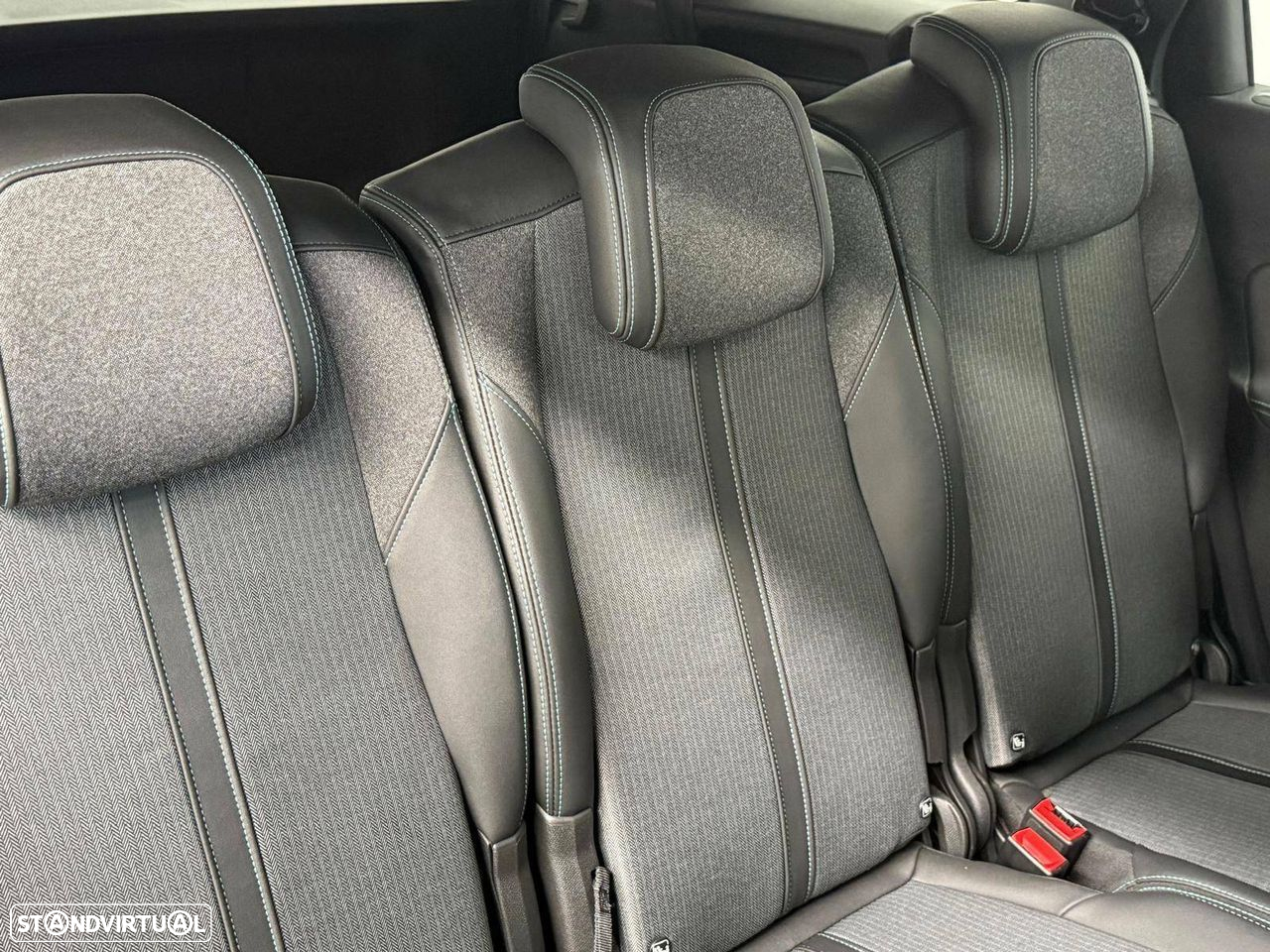Peugeot 5008 1.5 BlueHDi Allure Pack EAT8 - 20