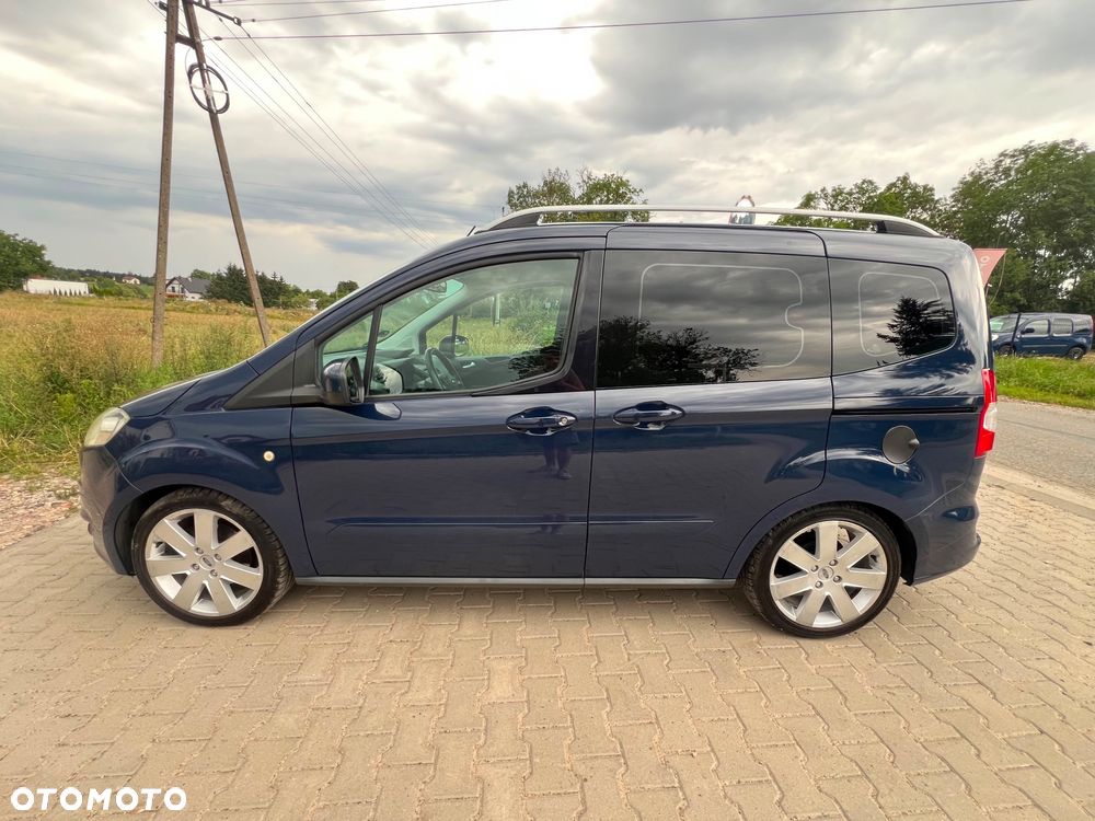 Ford Tourneo Courier - 10