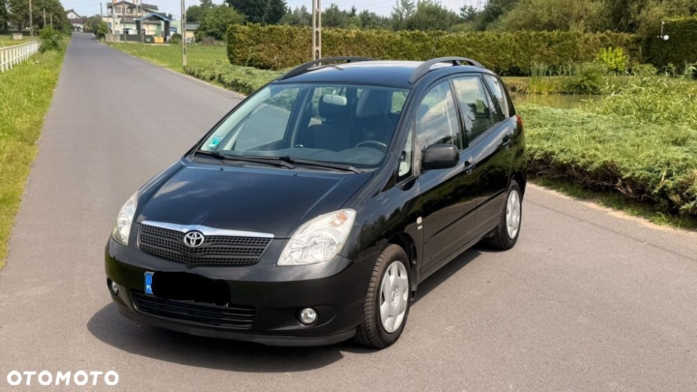 Toyota Corolla Verso - 2