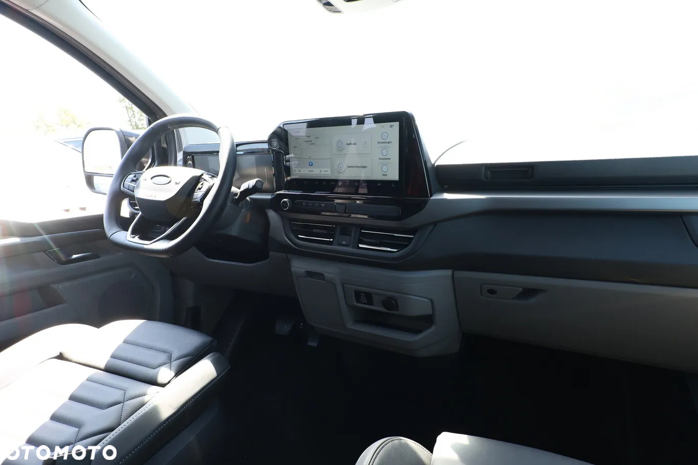 Ford Tourneo Custom 320 L2H1 VA Autm Titanium - 6