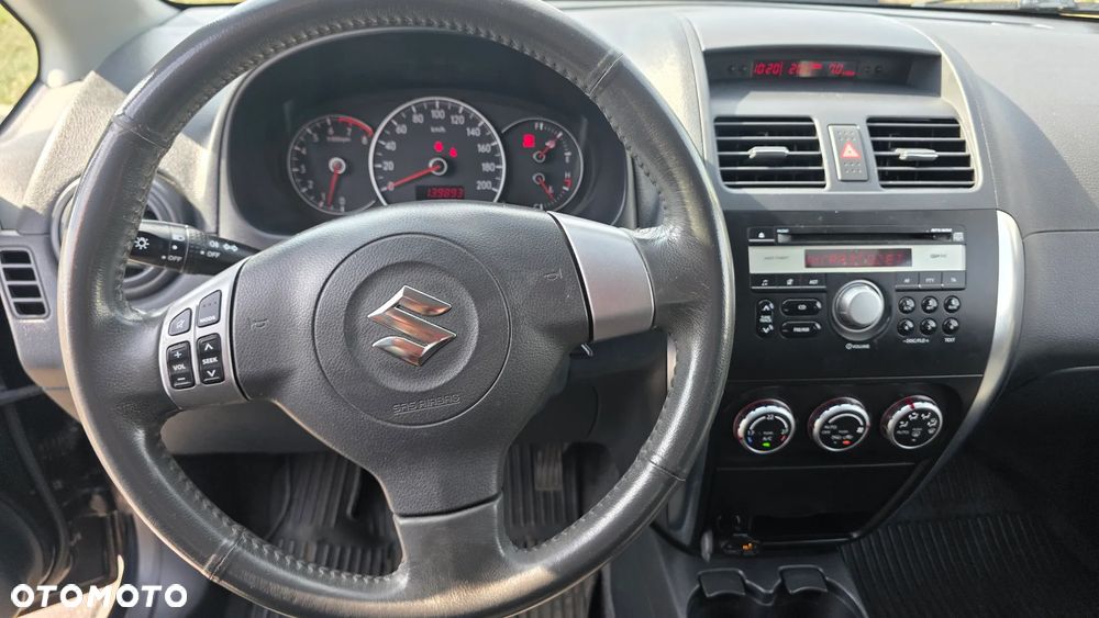 Suzuki SX4 - 8