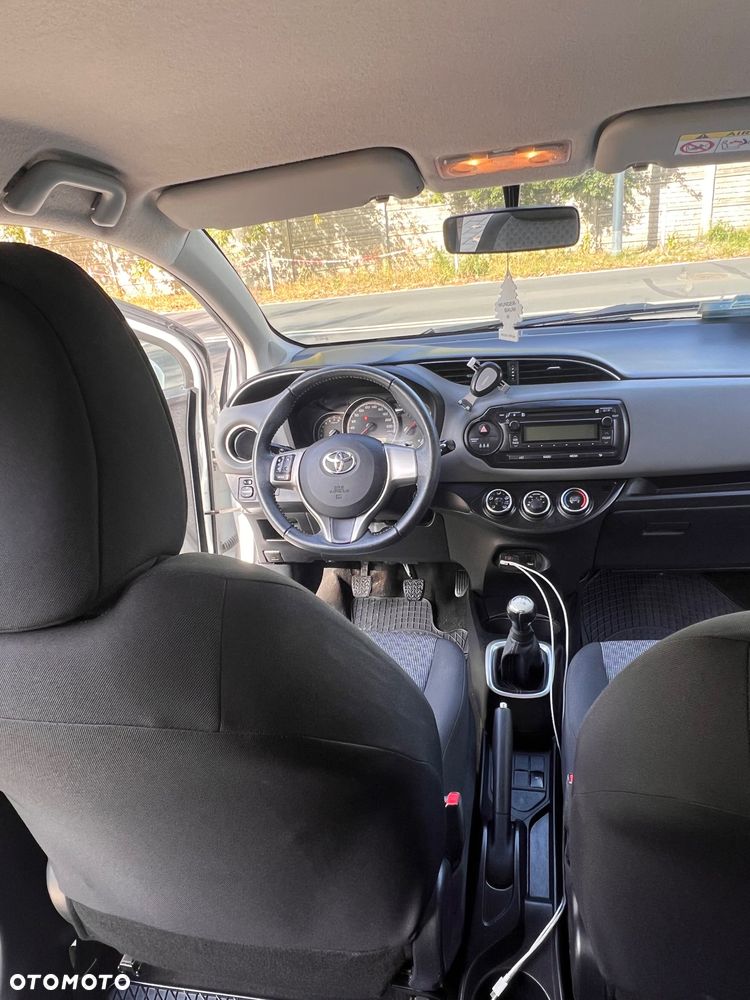 Toyota Yaris - 15
