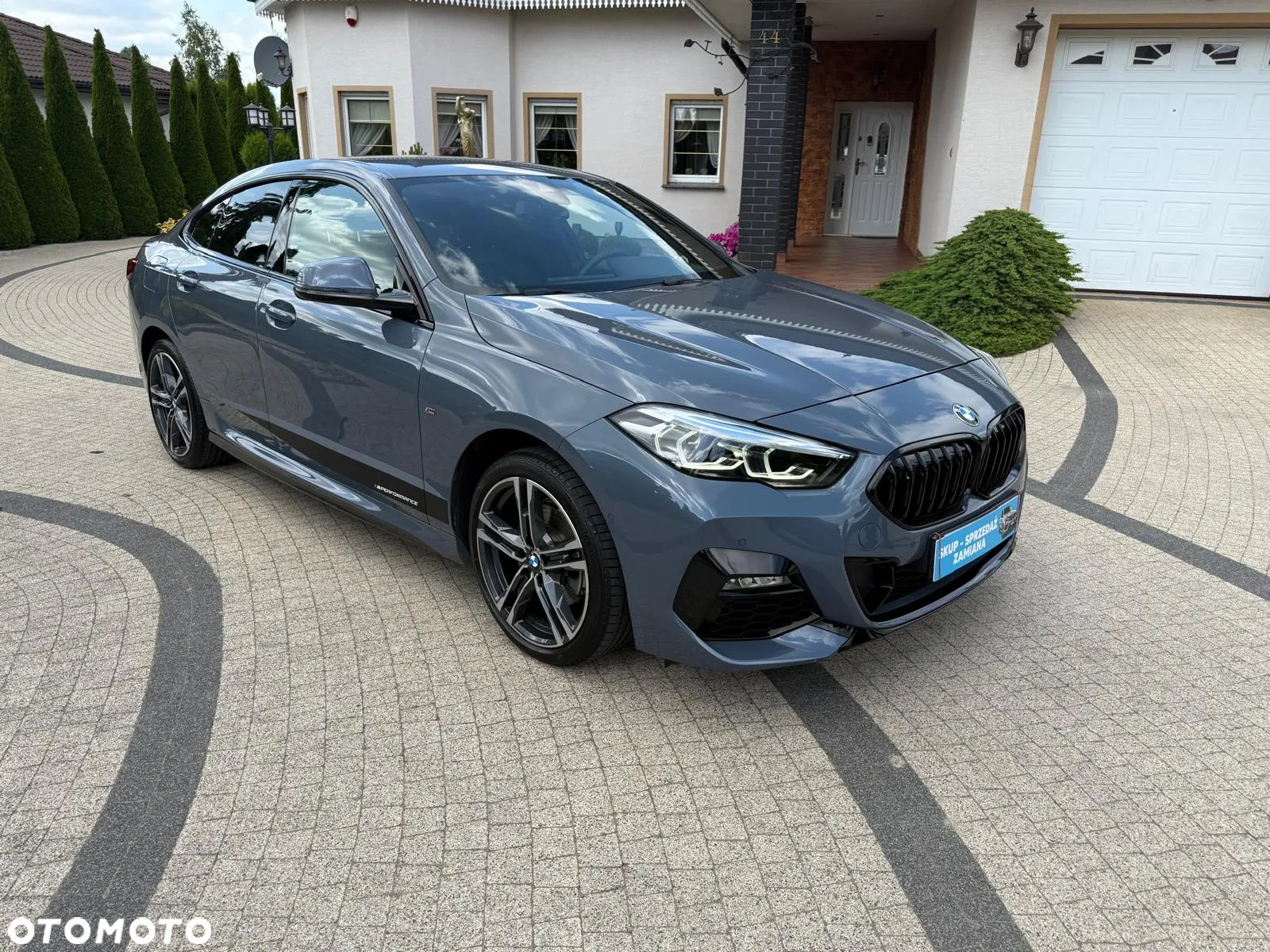BMW Seria 2 218i - 32