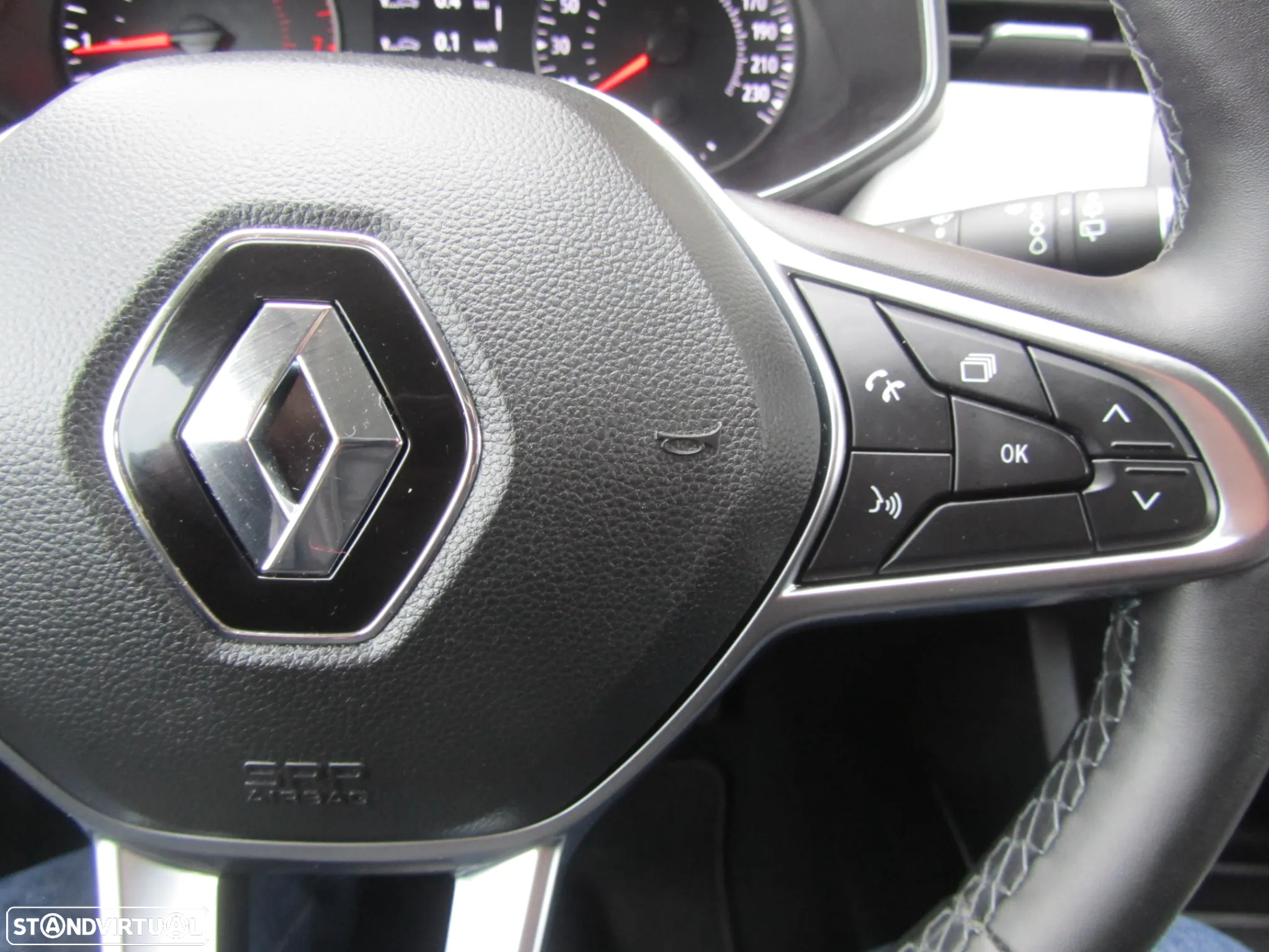 Renault Clio 1.0 TCe Limited - 10