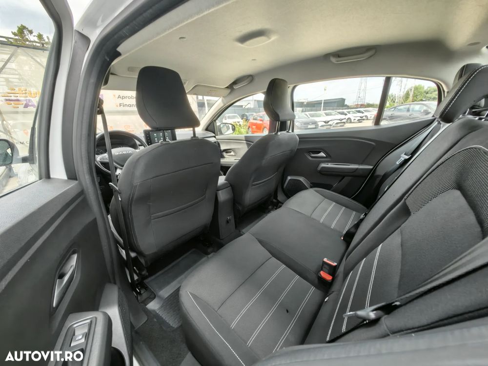 Dacia Logan TCe 90 MT5 Essential - 6