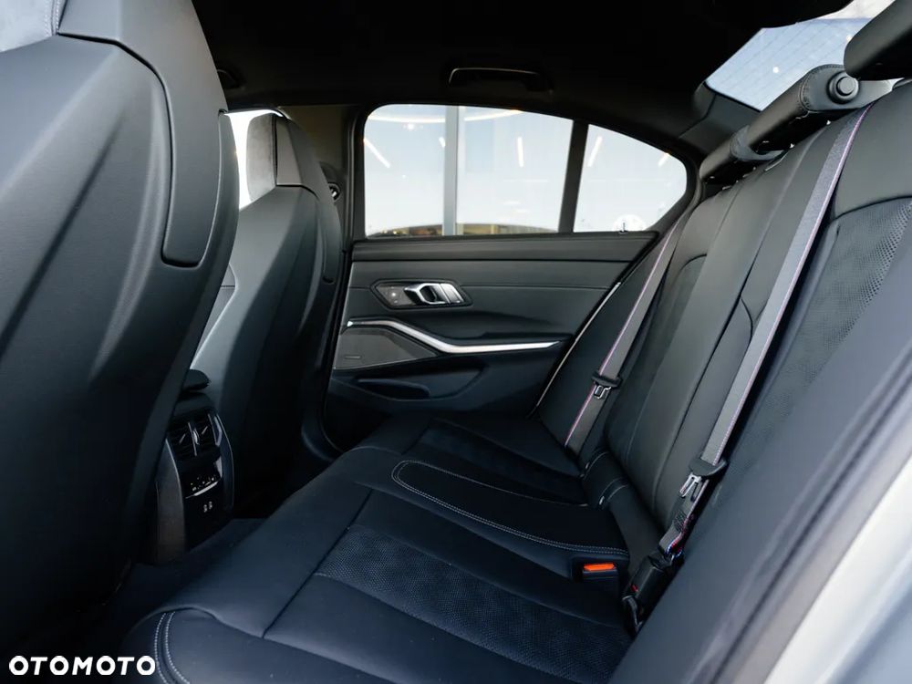 BMW M3 Competition M xDrive - 15
