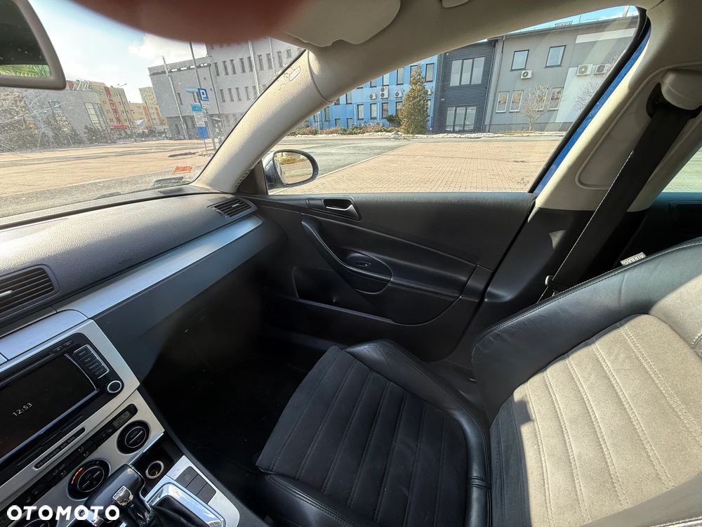 Volkswagen Passat 2.0 TDI DPF DSG Highline - 8