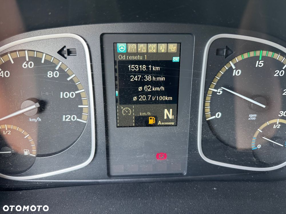 Mercedes-Benz ATEGO - 33