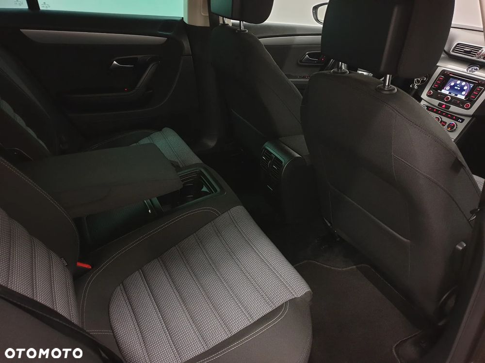 Volkswagen Passat CC - 19