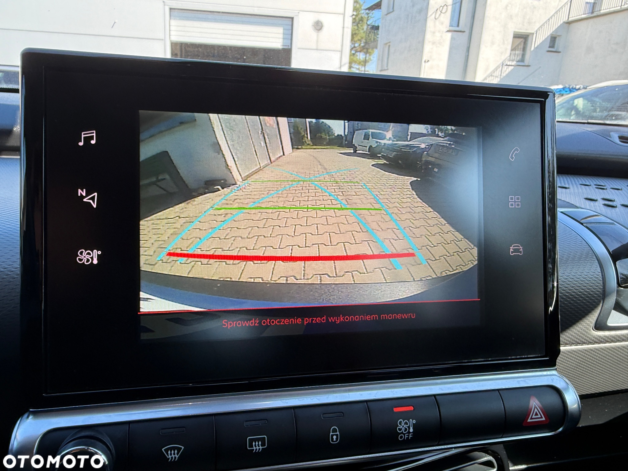 Citroën C4 Cactus 1.5 BlueHDi Shine EAT6 - 24