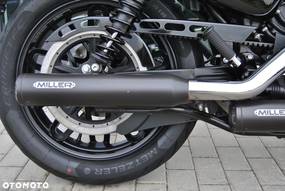 Harley-Davidson Sportster Roadster 1200R - 18