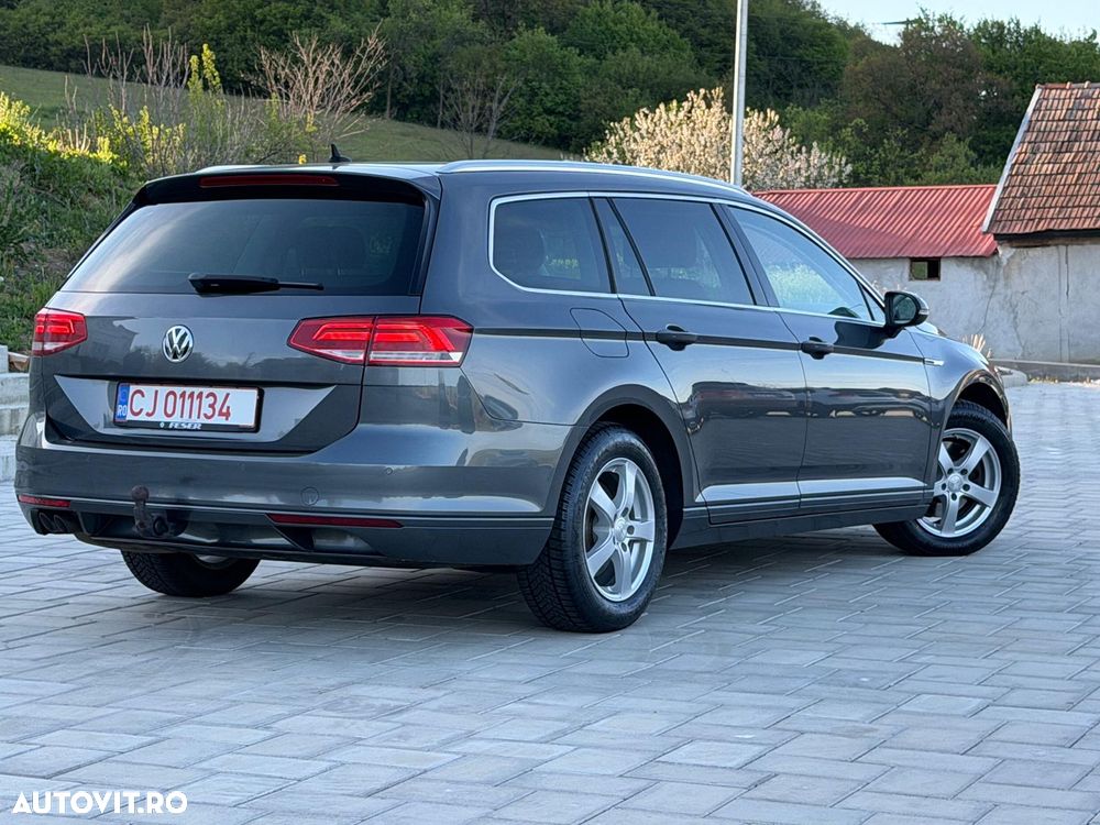 Volkswagen Passat 2.0 TDI SCR 4Motion DSG Comfortline - 4