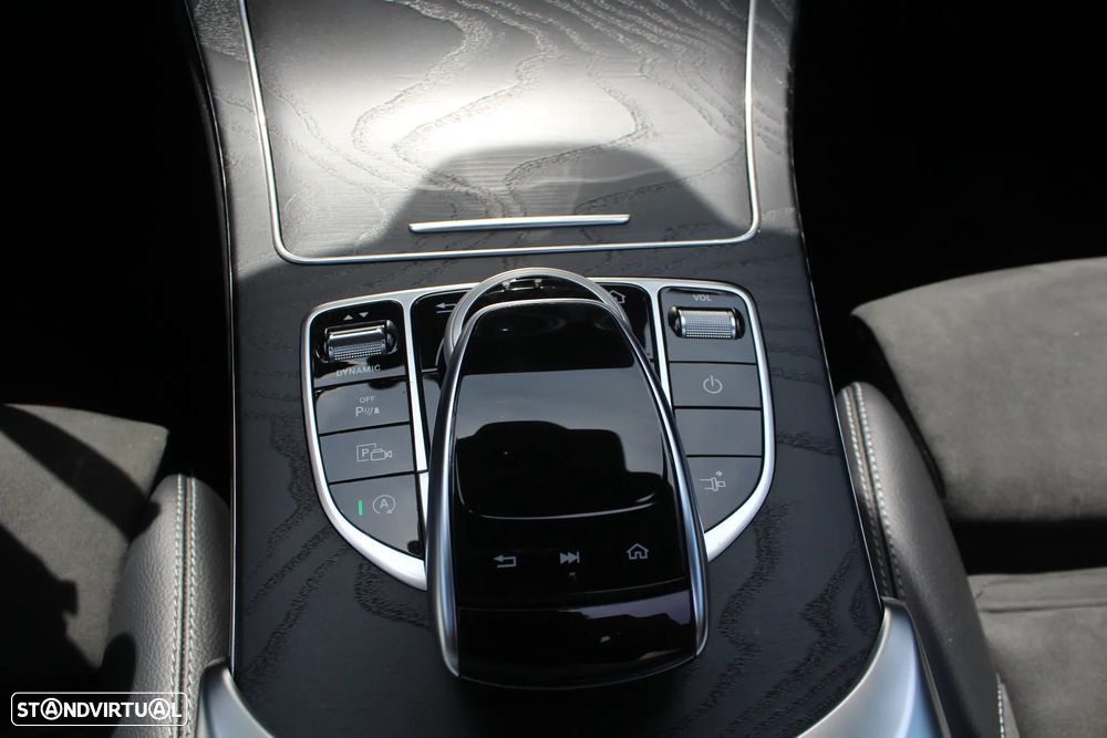 Mercedes-Benz C 300 d 4Matic 9G-TRONIC AMG Line Plus - 28