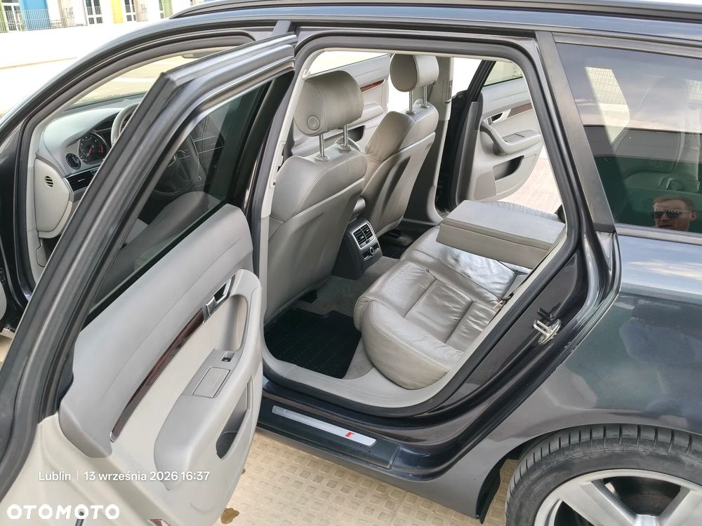 Audi A6 Avant 2.4 quattro - 14