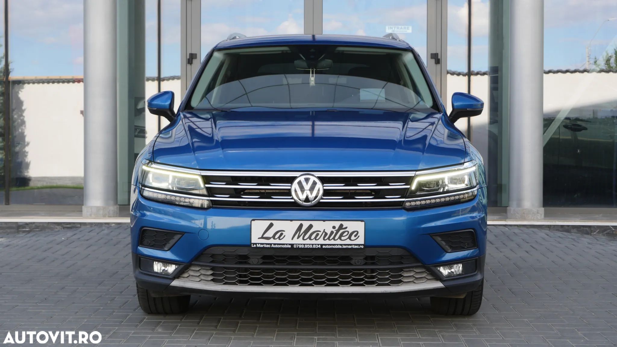 Volkswagen Tiguan - 1
