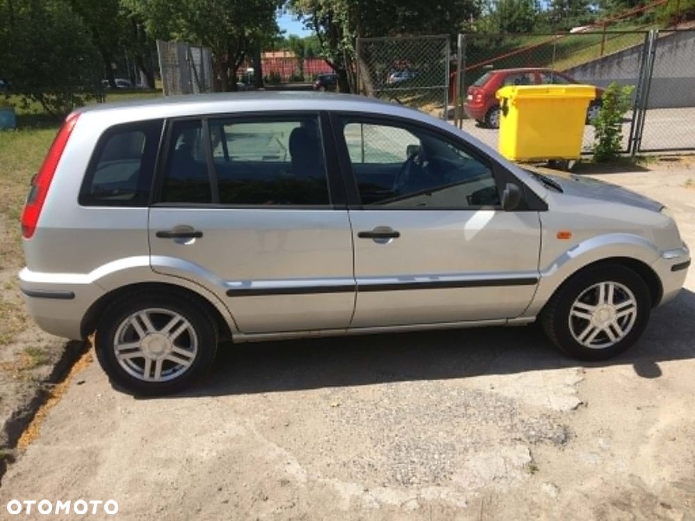 Ford Fusion 1.4 + - 3