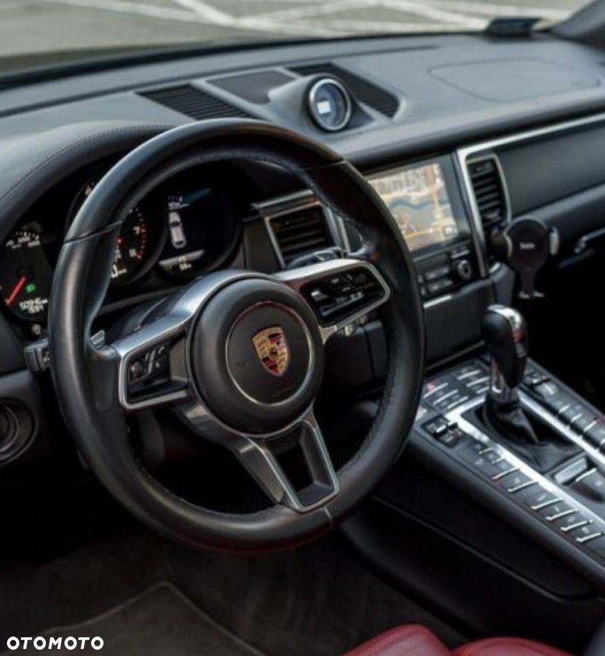 Porsche Macan - 4