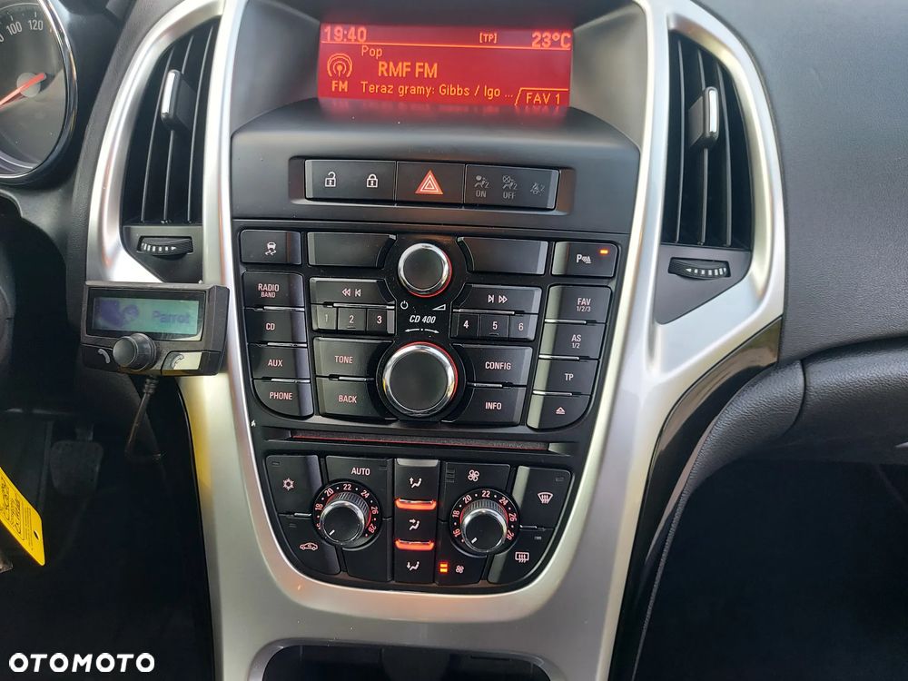 Opel Astra 1.4 Turbo - 26