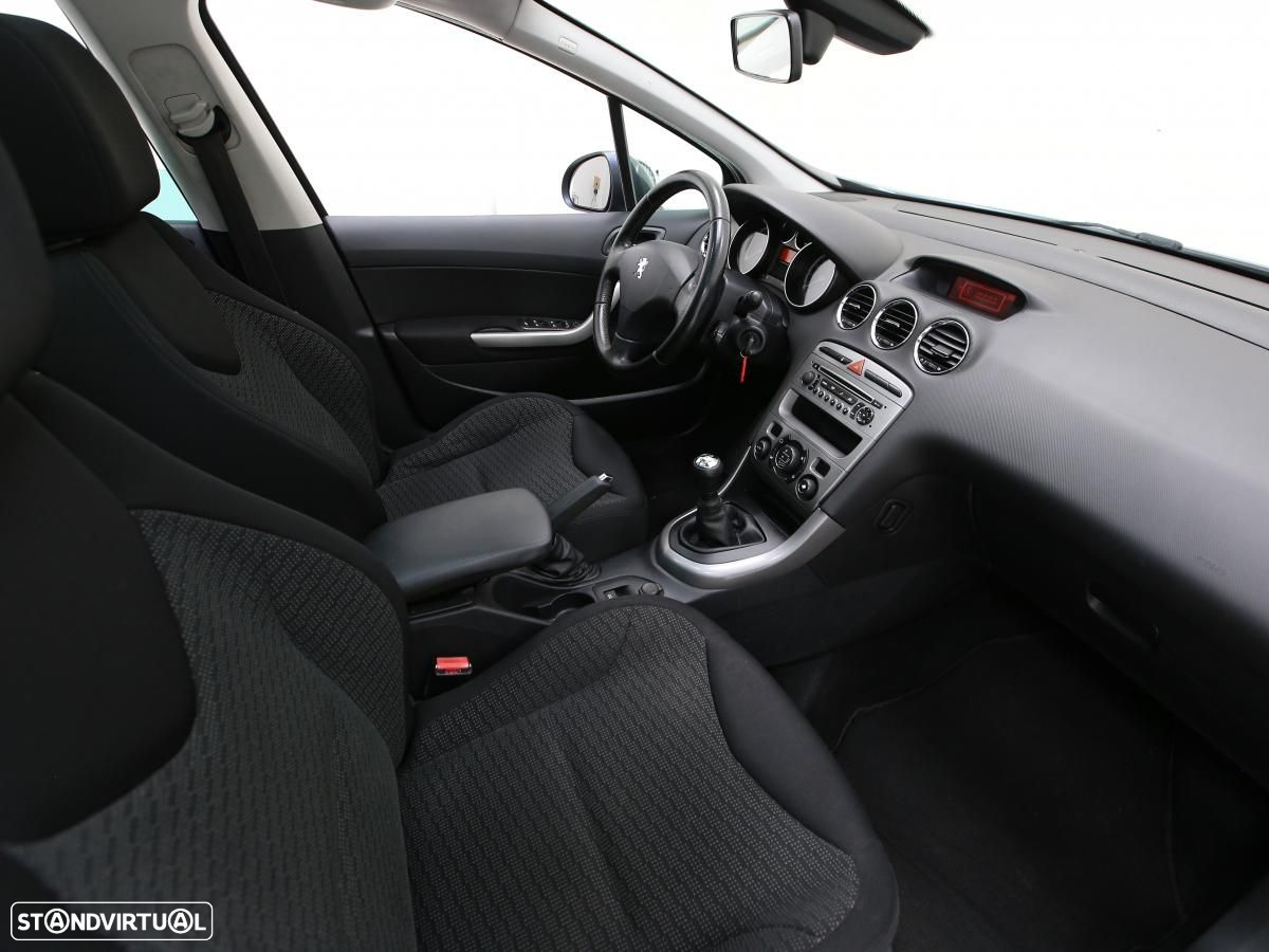 Peugeot 308 SW - 11