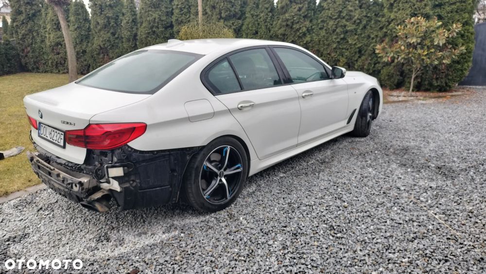 BMW Seria 5 530d xDrive M Sport sport - 15