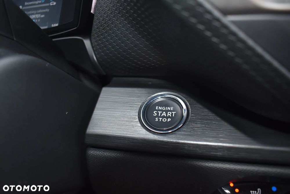 Citroën C5X 1.6 PureTech Shine EAT8 - 36