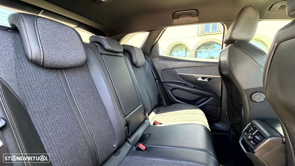 Peugeot 3008 1.5 BlueHDi GT Line EAT8 - 39