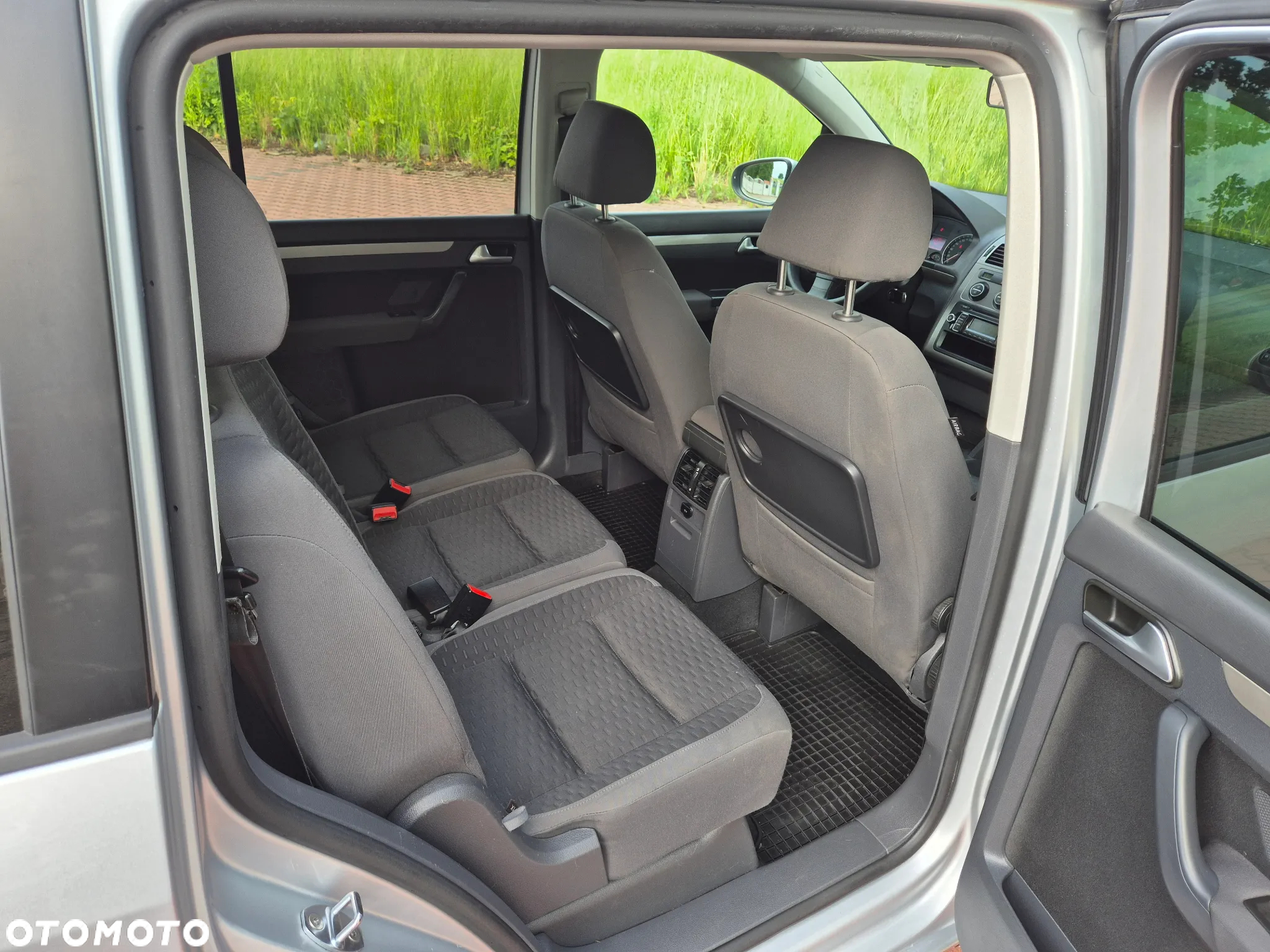 Volkswagen Touran 1.6 Conceptline - 32