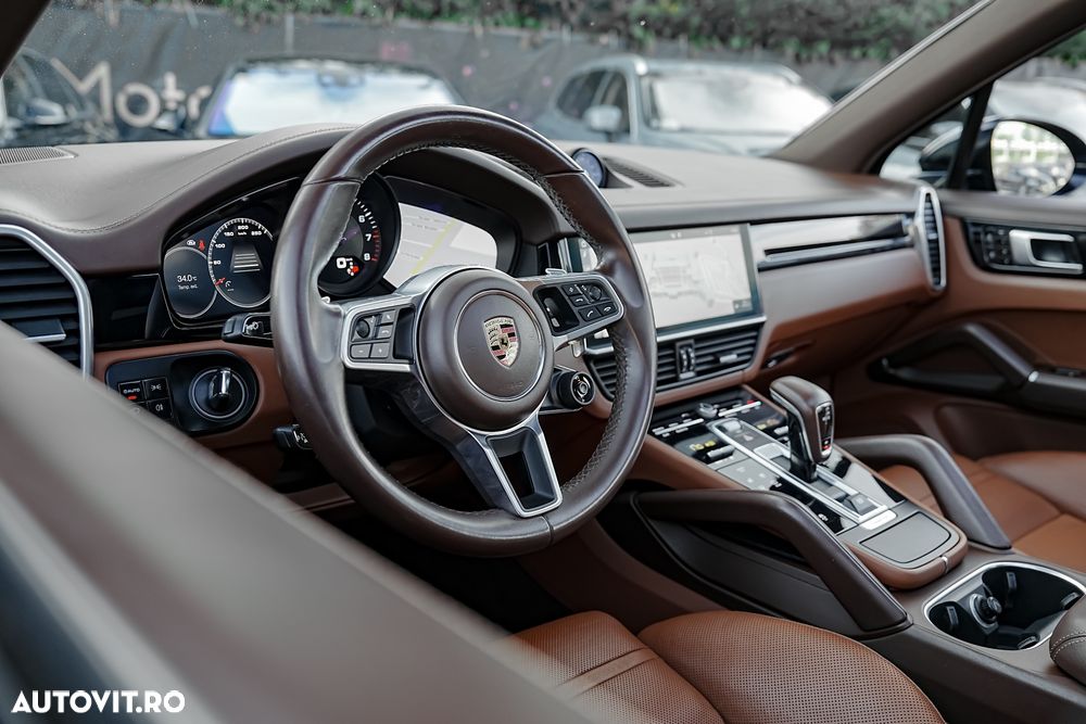 Porsche Cayenne Tiptronic S - 16