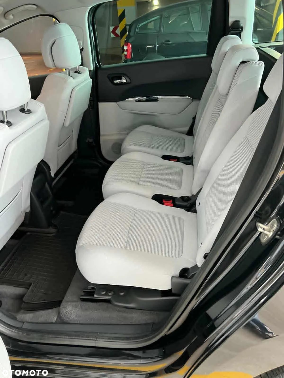 Peugeot 5008 - 9