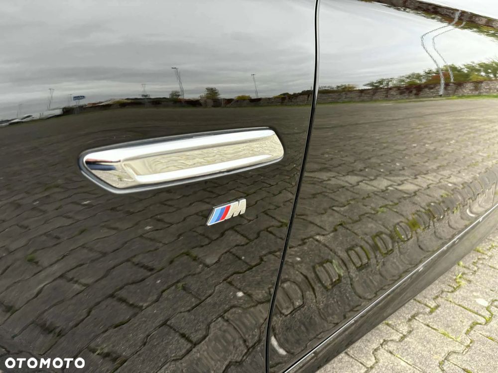 BMW Seria 5 520d xDrive - 12