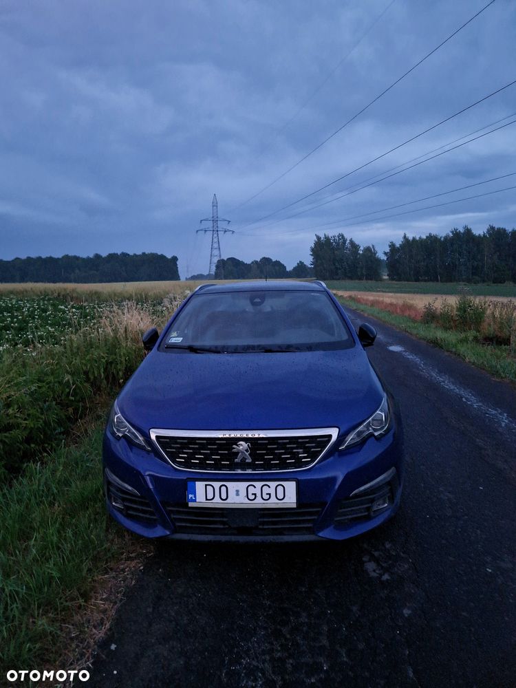 Peugeot 308 - 1