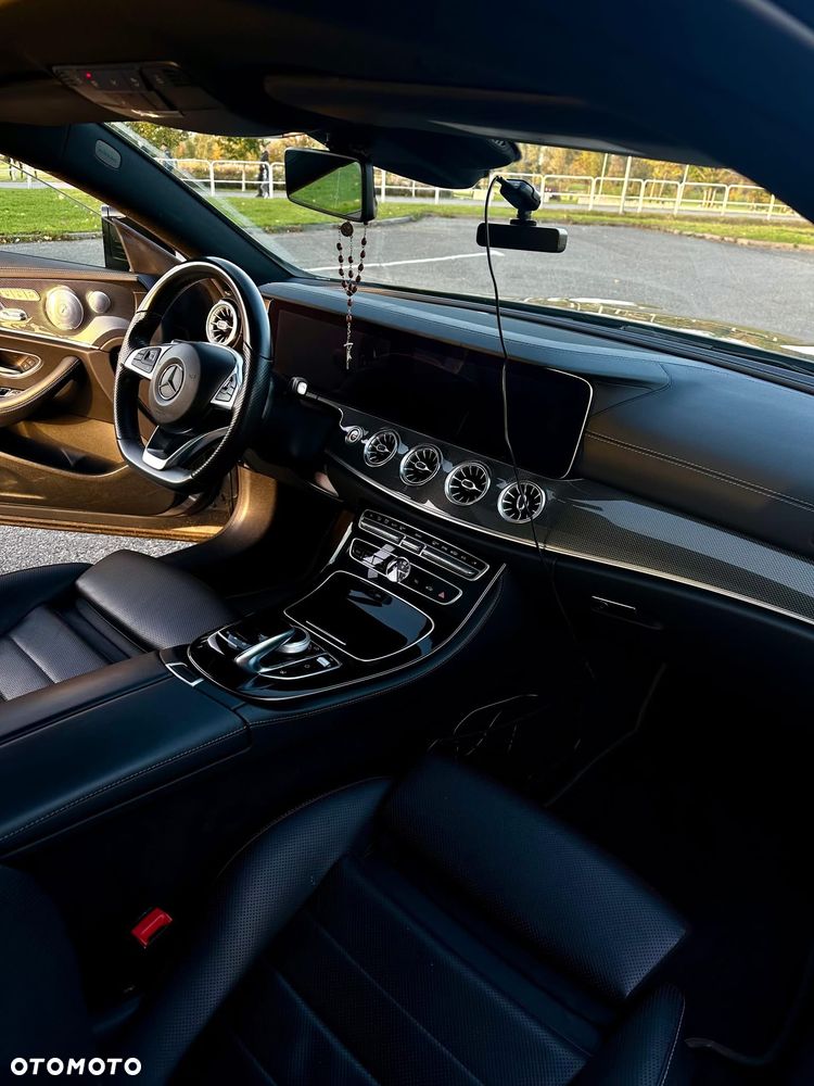 Mercedes-Benz Klasa E 220 d 4-Matic 9G-TRONIC - 17
