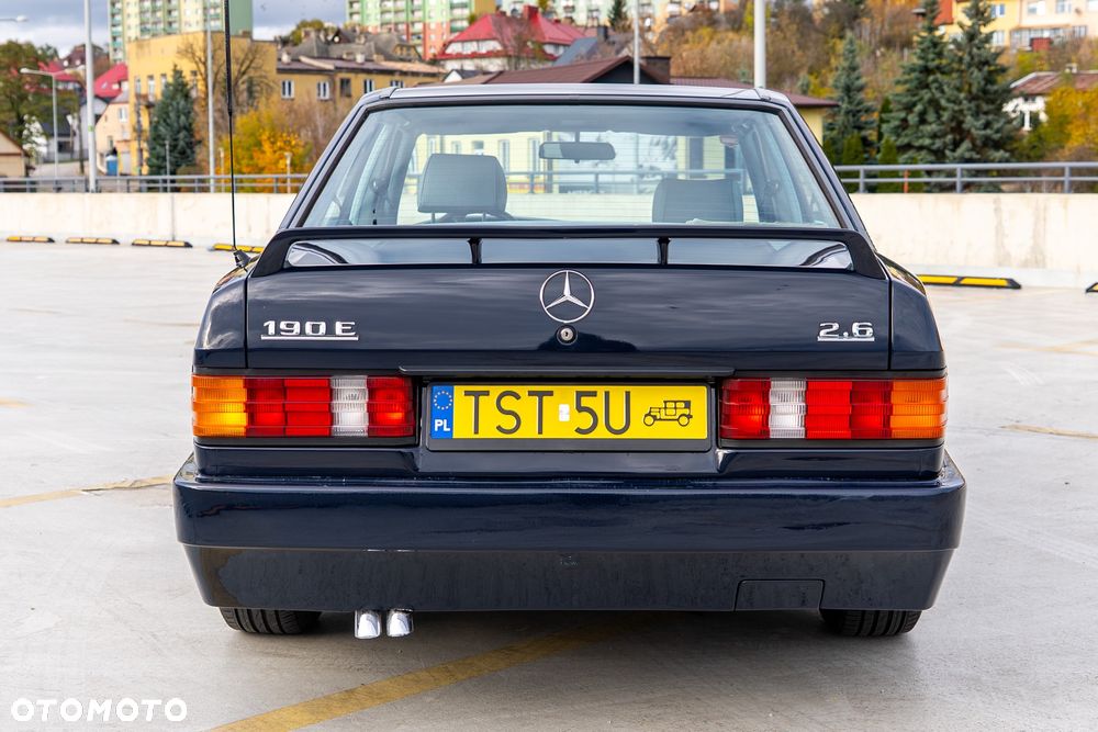 Mercedes-Benz W201 (190) - 3