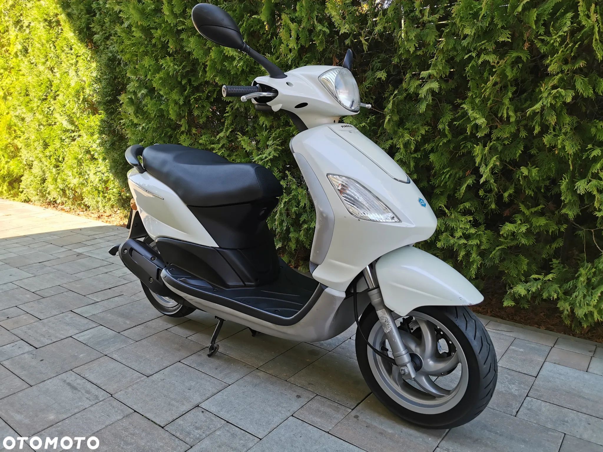 Piaggio FLY - 1