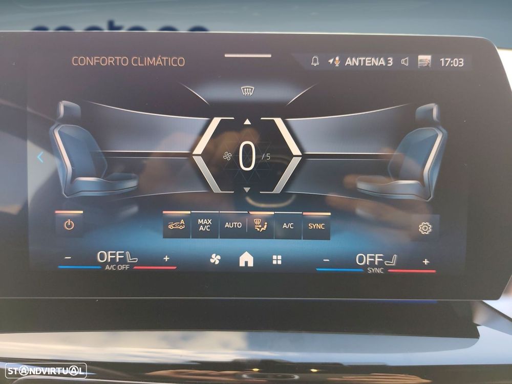 BMW iX2 eDrive20 Pack Desportivo M - 33