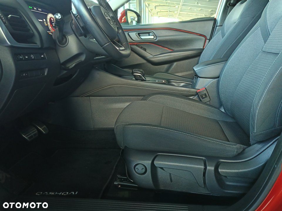 Nissan Qashqai - 12