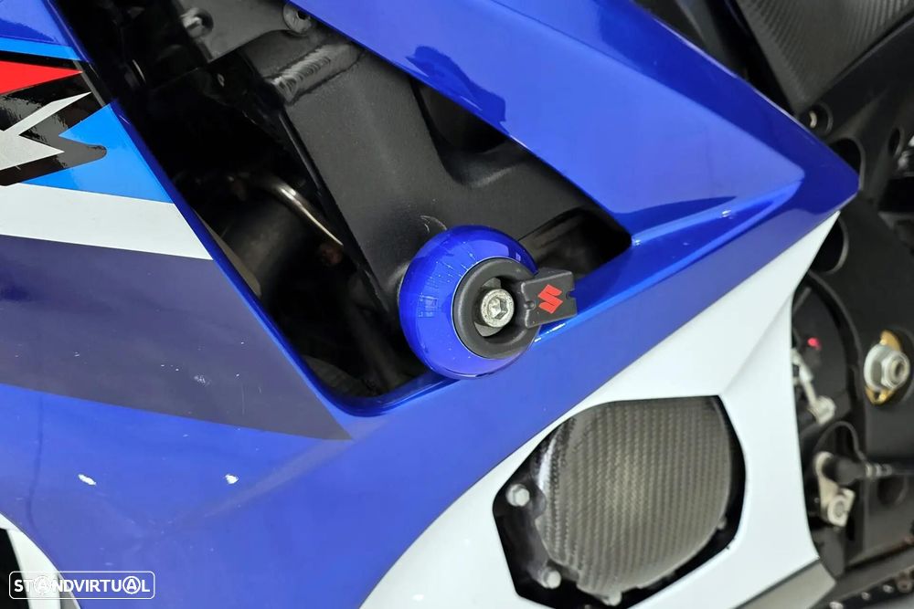 Suzuki GSX-R - 19
