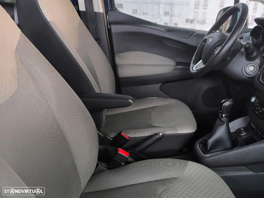 Ford Tourneo Courier 1.0 EcoBoost Titanium - 4