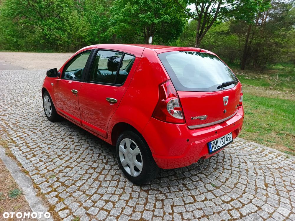 Dacia Sandero 1.6 16V Hi-Flex - 21