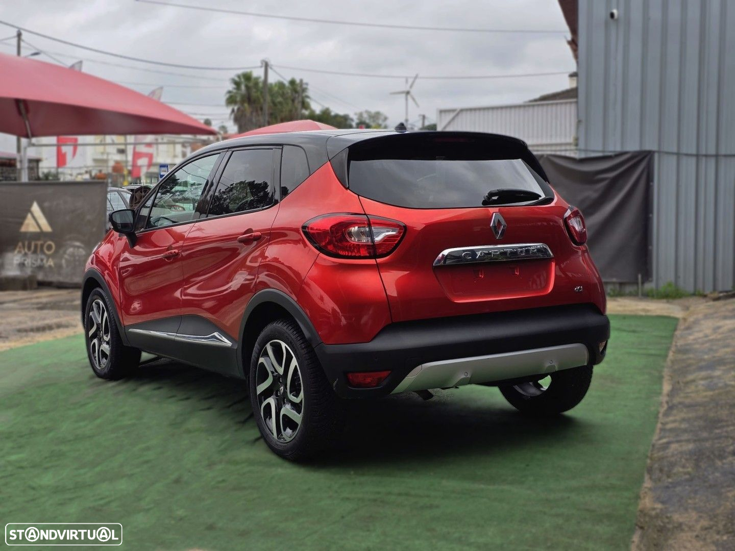 Renault Captur 1.5 dCi Helly Hansen - 3