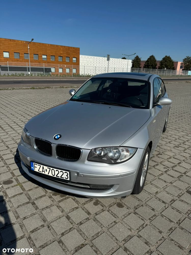 BMW Seria 1 118i - 1