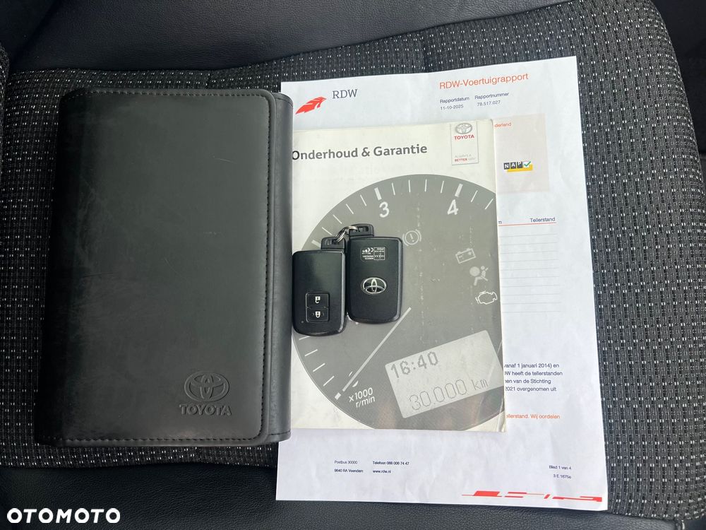 Toyota Auris 1.8 HSD Luna - 35