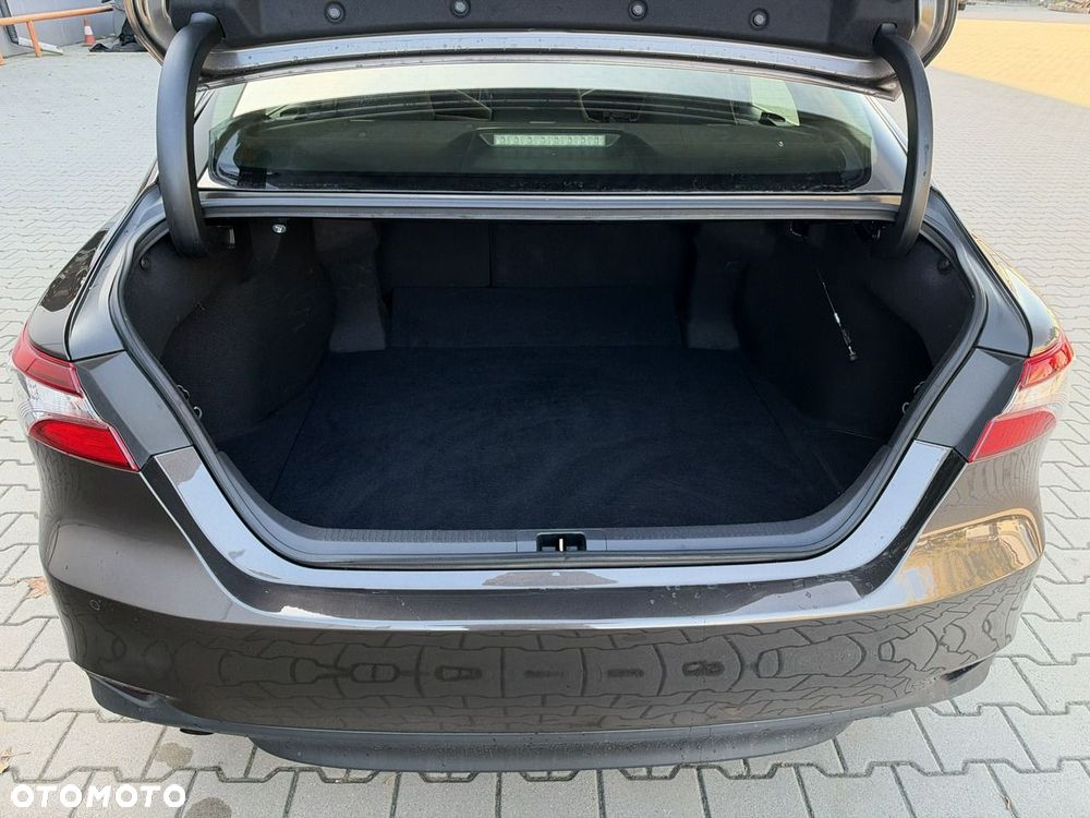 Toyota Camry 2.5 Hybrid Comfort CVT - 16